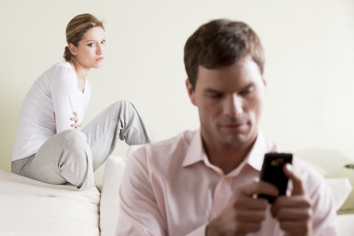 Почему в браке происходят измены и когда стоит обратиться к частному детективу